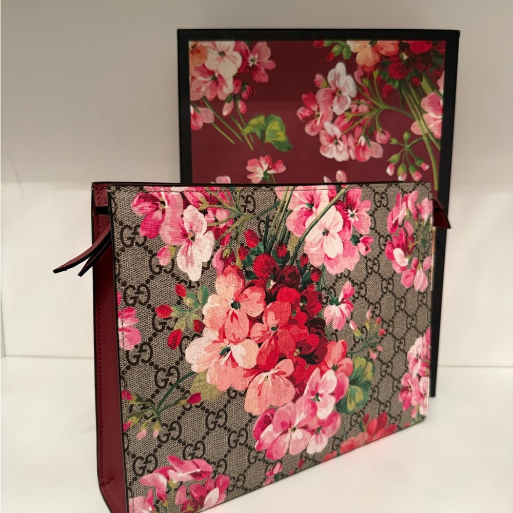 BRAND NEW!! GUCCI BLOOMS TOILETRY BAG
